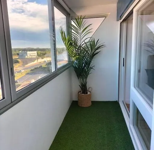 Face Pieds Dans L'eau