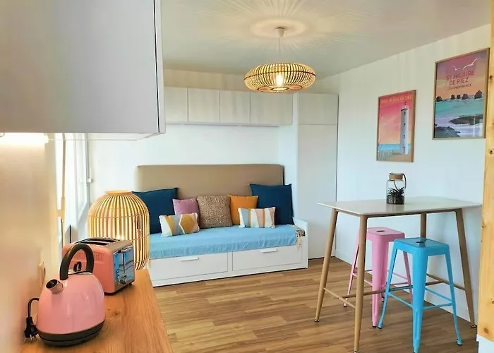 Apartment Face Pieds Dans L'eau